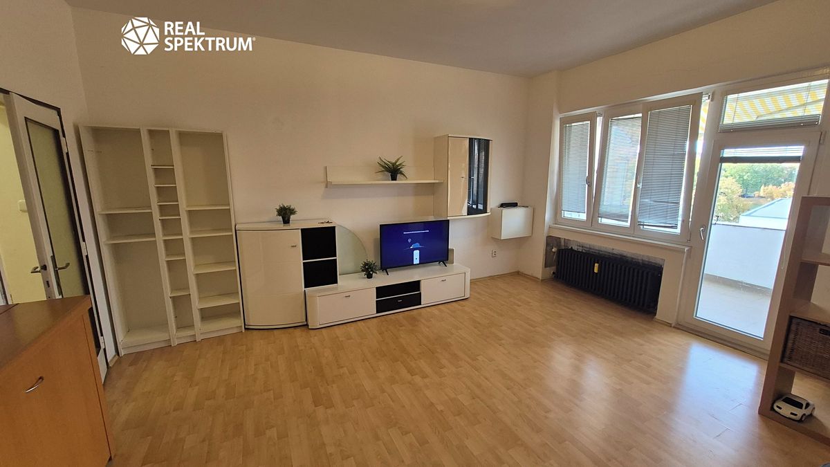 Pronájem bytu 1+kk 39 m²