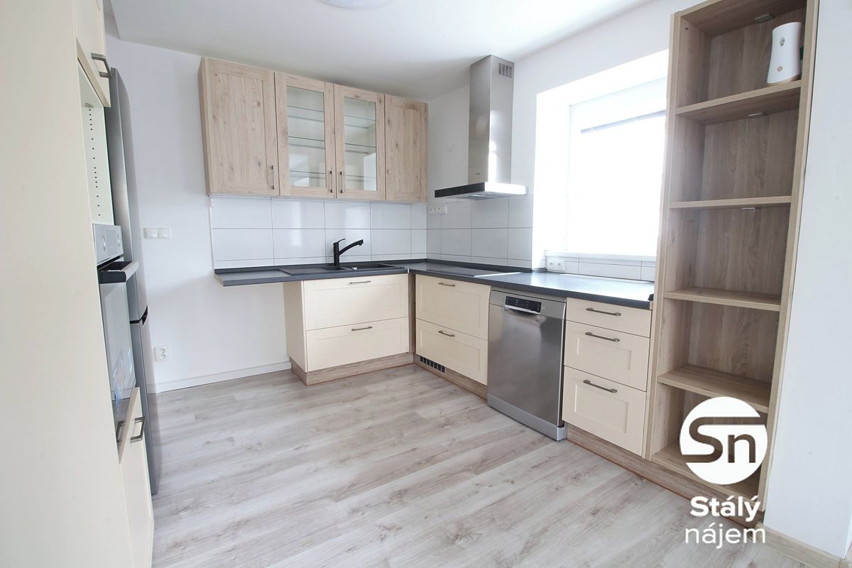Pronájem bytu 4+kk 86 m² – fotografie 3