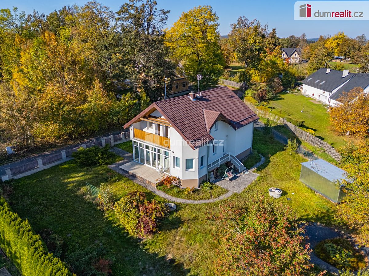 Prodej rodinného domu 200 m², pozemek 1122 m², Mnichov – fotka 1 z 3