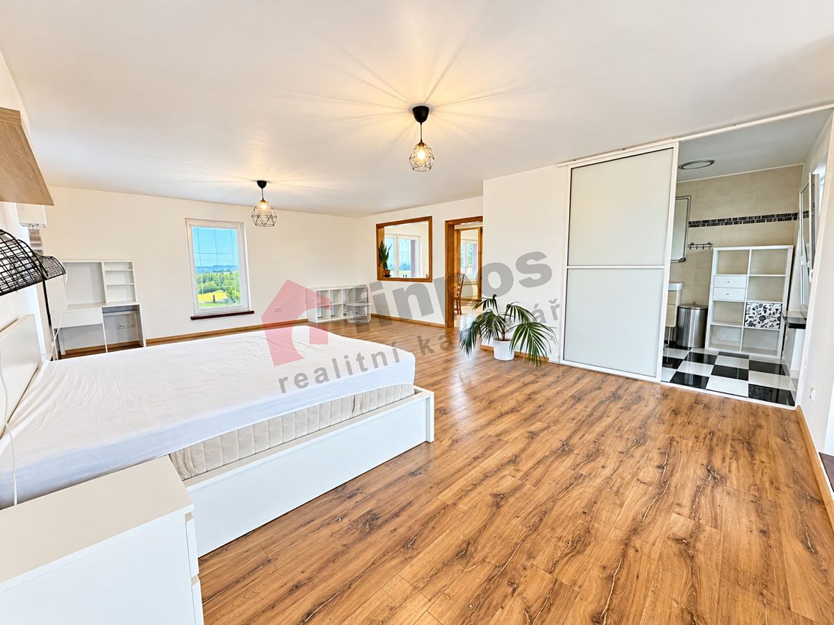 Pronájem bytu 2+kk 98 m², Vlašim – fotka 1 z 3