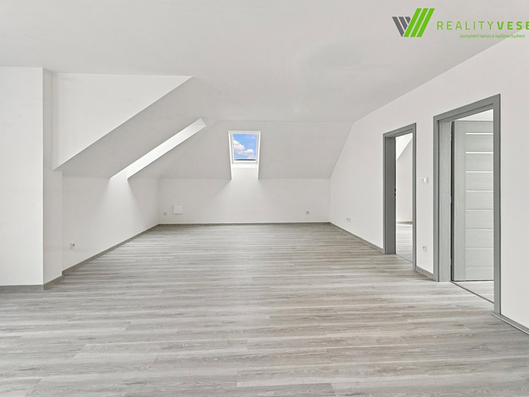 Prodej bytu 3+kk, 93 m² (8 z 22)