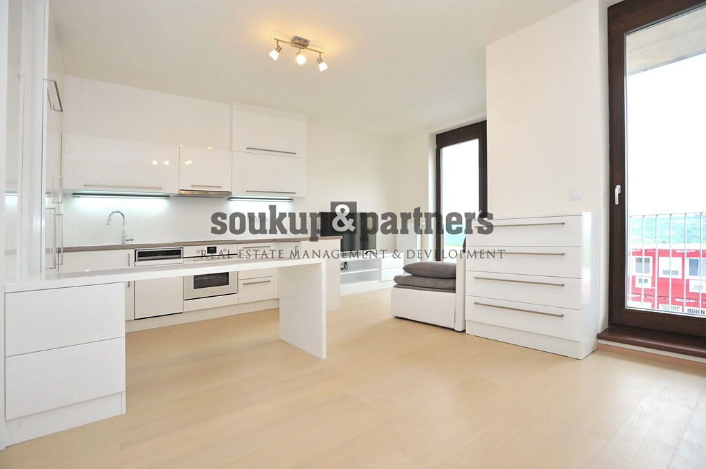 Pronájem bytu 3+kk 60 m²
