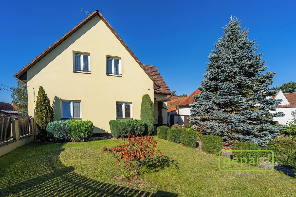 Prodej rodinného domu 207 m², pozemek 724 m²