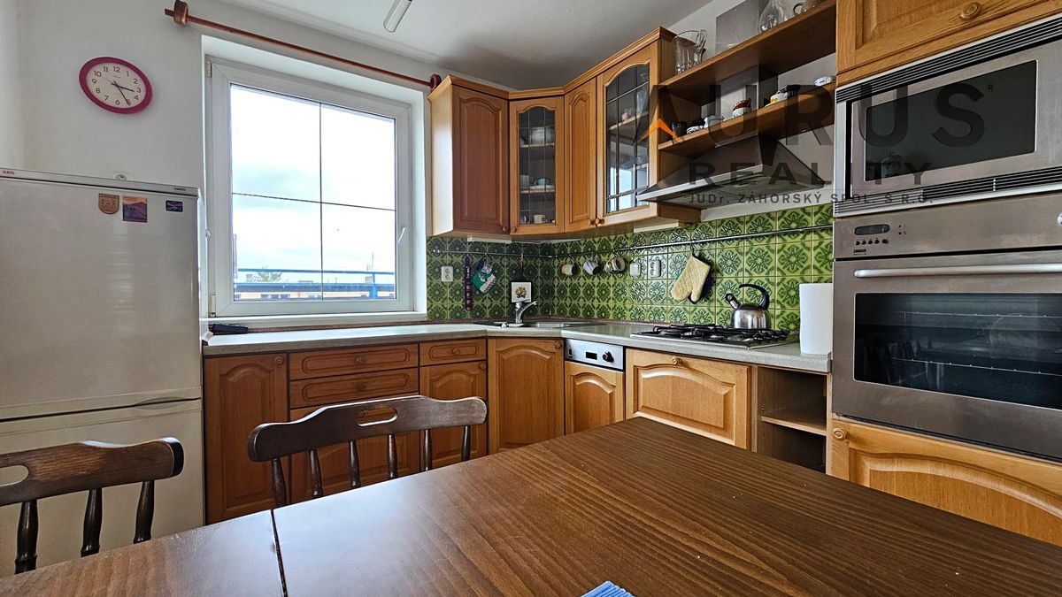Pronájem bytu 4+1 105 m² – fotografie 4
