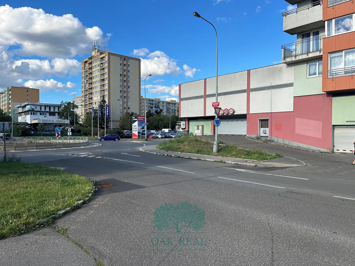 Pronájem garáže 17 m²
