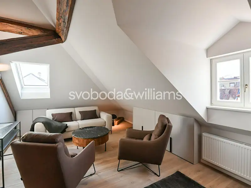 Prodej bytu 6 pokojů a více 266 m², Praha – náhled fotky 2