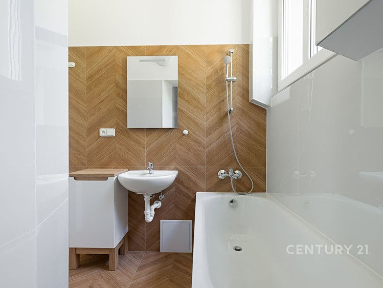 Pronájem bytu 2+kk, 48 m² (11 z 12)