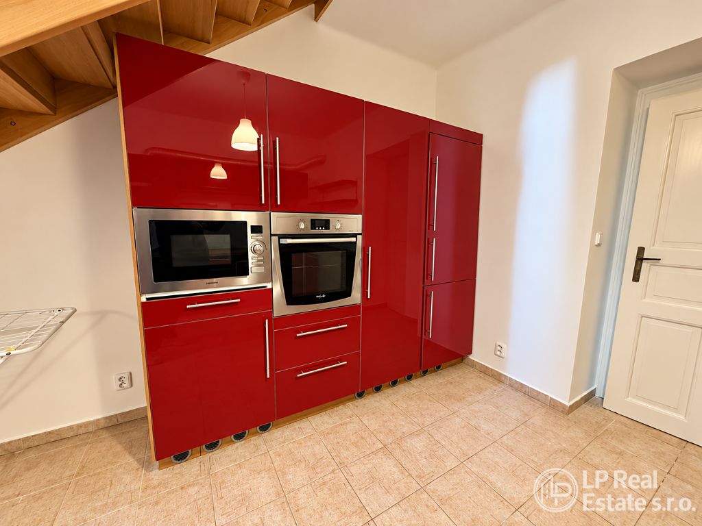 Pronájem bytu 4+1 117 m² – fotografie 3