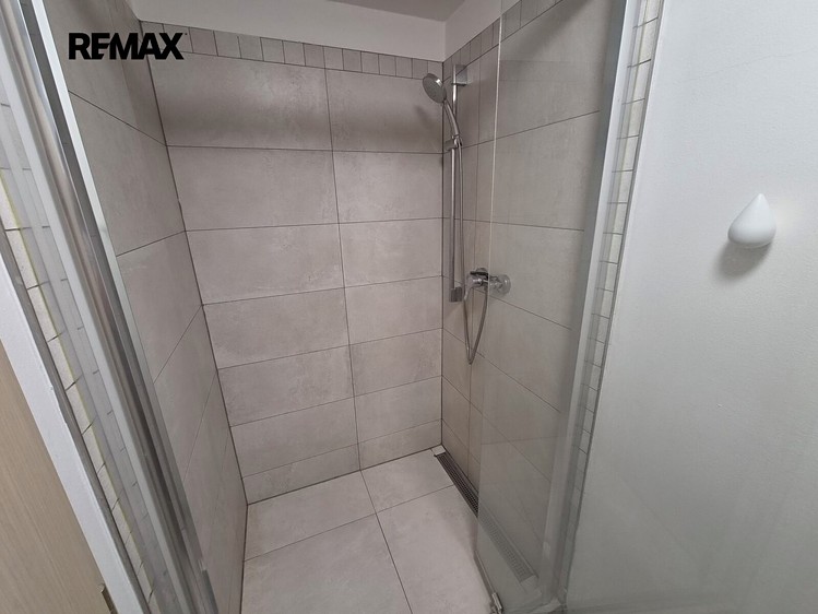 Квартира 3+kk на продаж, 74 м² (23 з 34)