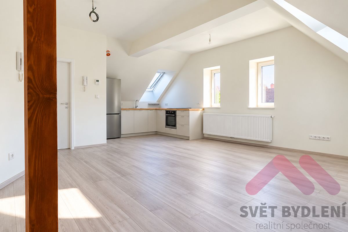 Pronájem bytu 2+kk 58 m²