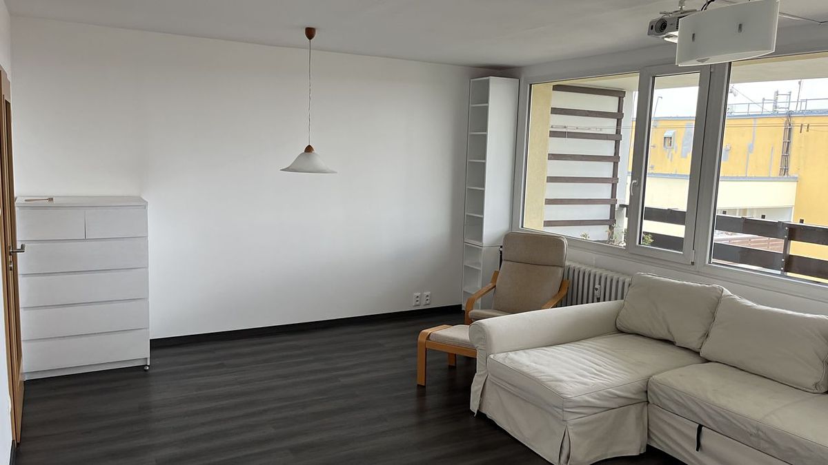 Pronájem bytu 3+1 73 m² – fotografie 3