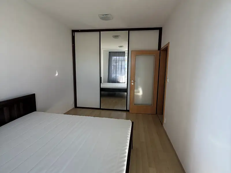 Pronájem bytu 2+kk 52 m², Praha – náhled fotky 3