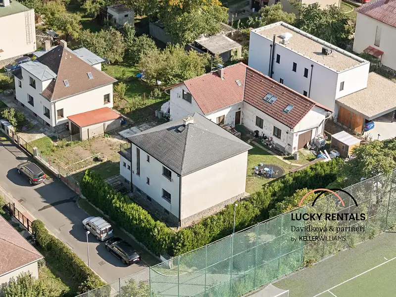 Prodej rodinného domu 154 m², pozemek 472 m², Praha – náhled fotky 1