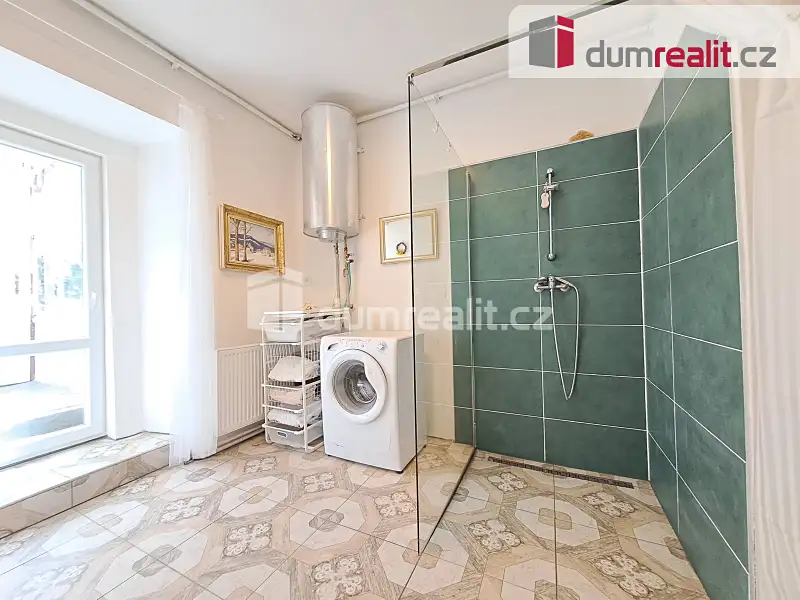 Pronájem rodinného domu 120 m², pozemek 144 m², Jindřichův Hradec – náhled fotky 1