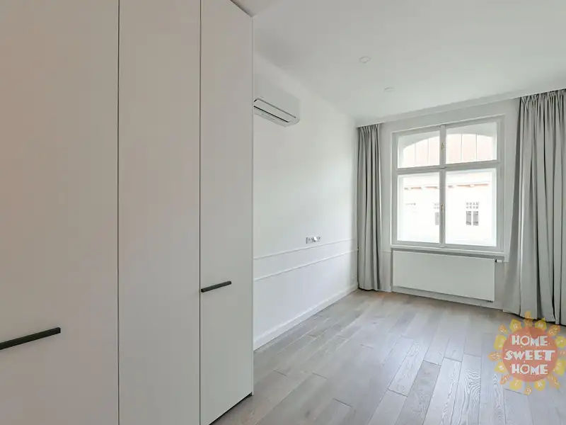 Pronájem bytu 2+kk 56 m², Praha – náhled fotky 2