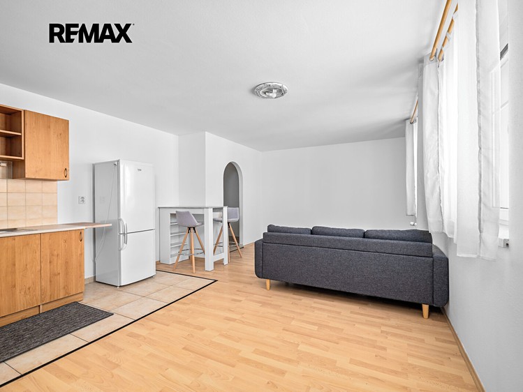 Wohnung 1+kk zum Kauf, 38 m² (2 von 14)