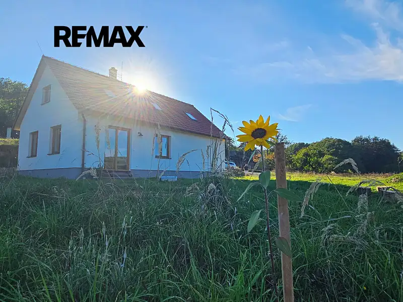 Pronájem rodinného domu 142 m², pozemek 99 m², Dolní Hbity – náhled fotky 3