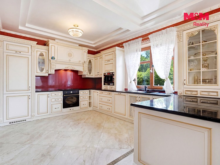 Prodej domu, 393 m² (6 z 30)