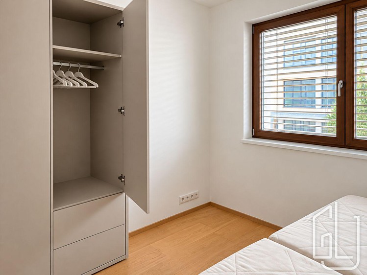 Pronájem bytu 2+kk, 56 m² (6 z 11)