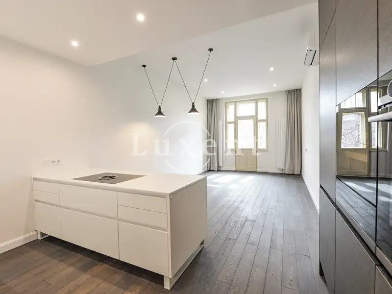 Pronájem bytu 3+kk 95 m², Praha – náhled fotky 1