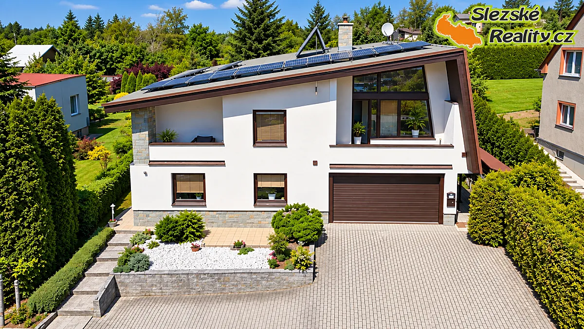 Prodej rodinného domu 200 m², pozemek 983 m²