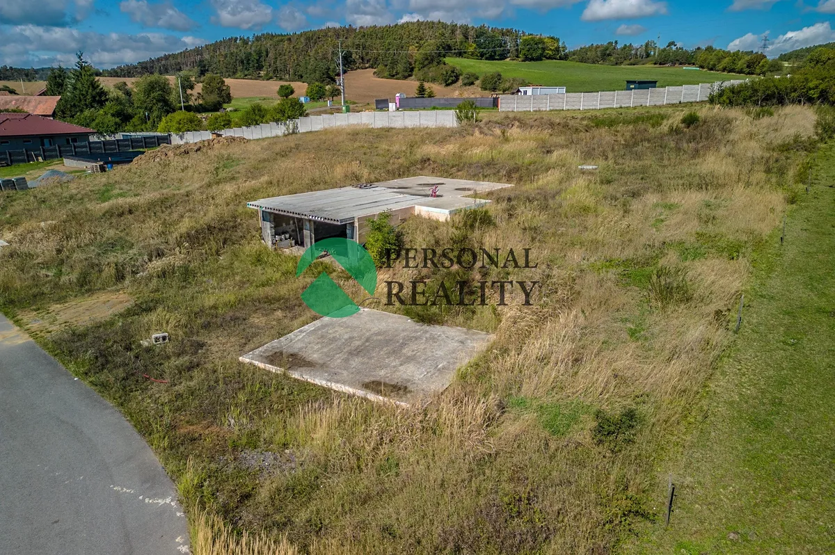 Prodej stavebního pozemku 1723 m²