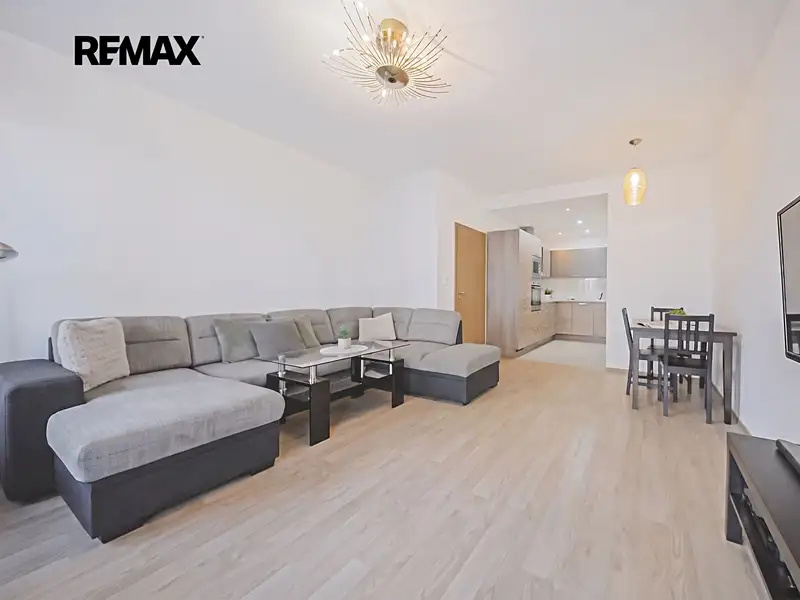 Prodej bytu 3+kk 67 m², Praha – náhled fotky 1