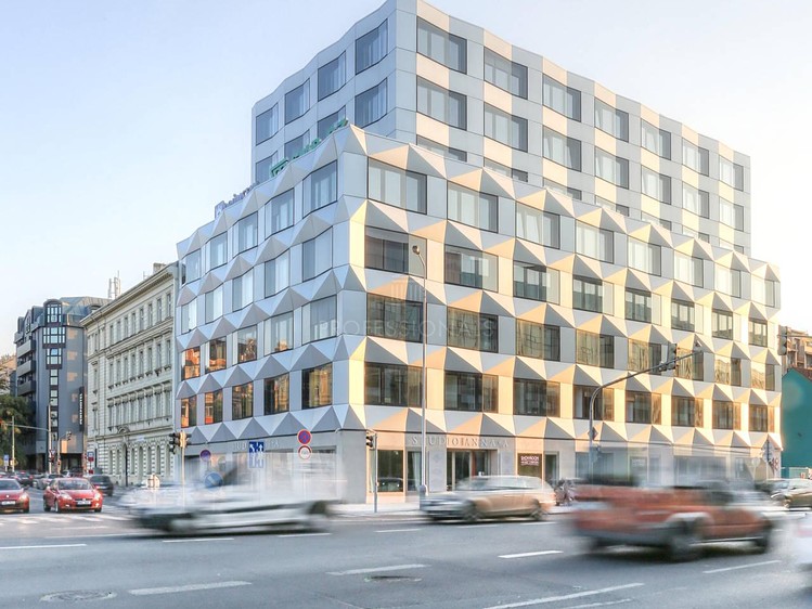 Pronájem komerčního prostoru, 458 m² (1 z 6)