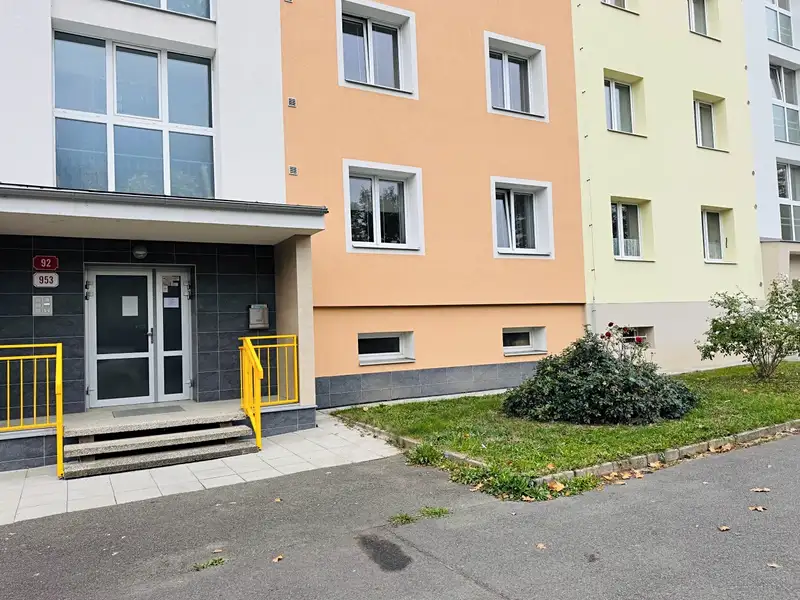 Pronájem bytu 3+1 84 m², Plzeň – náhled fotky 1