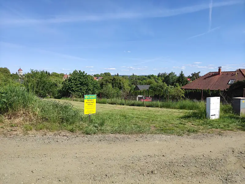 Prodej stavebního pozemku 1538 m², Týnec nad Labem – náhled fotky 3