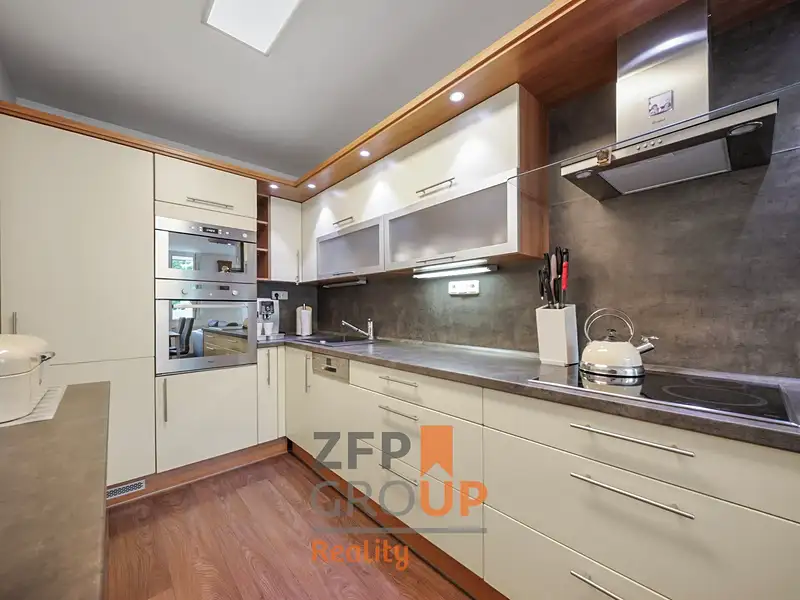 Prodej bytu 3+kk 66 m², Praha – náhled fotky 2