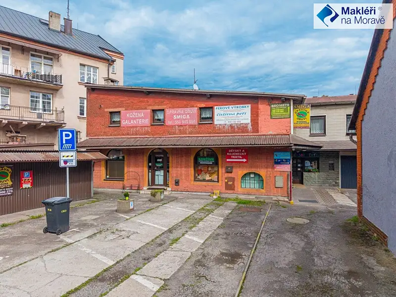 Prodej obchodního prostoru 220 m², Třinec – náhled fotky 1