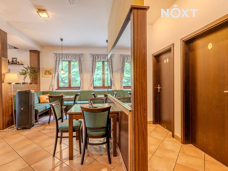 Комерційне приміщення на продаж, 304 м² (10 з 24)