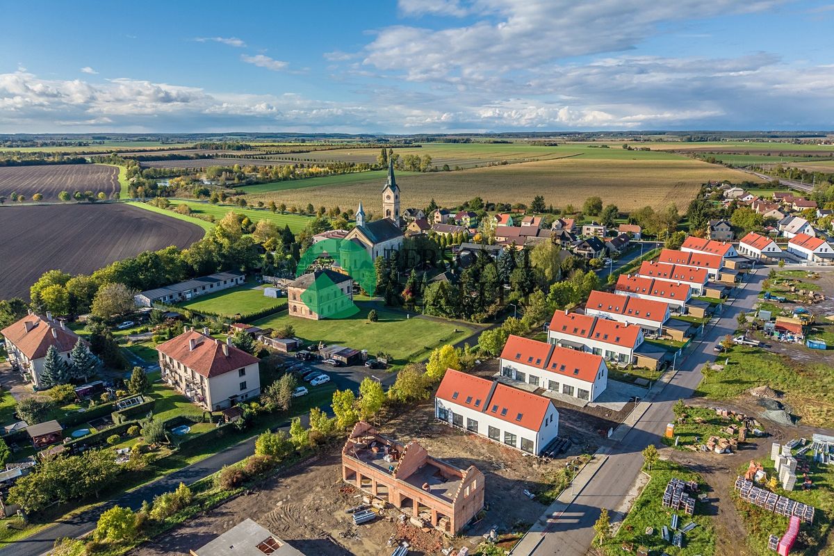 Prodej stavebního pozemku 619 m², Dvory – fotka 1 z 3
