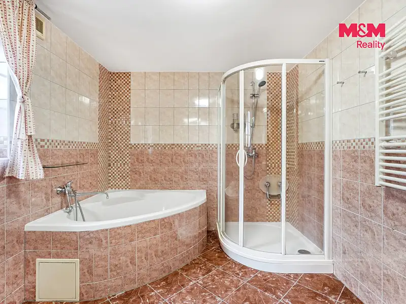 Prodej rodinného domu 236 m², pozemek 1739 m², Mařenice – náhled fotky 3