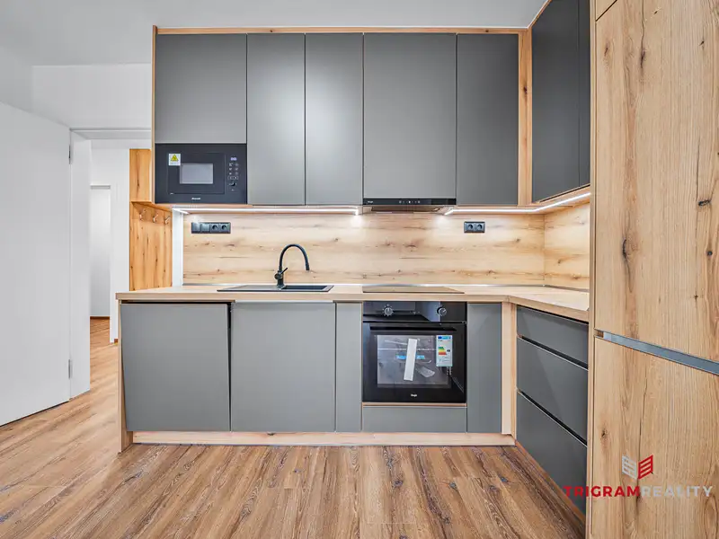 Pronájem bytu 2+kk 60 m², Hradec Králové – náhled fotky 2