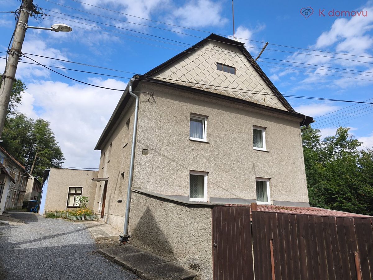 Prodej rodinného domu 160 m², pozemek 230 m², Náměšť na Hané – fotka 1 z 3