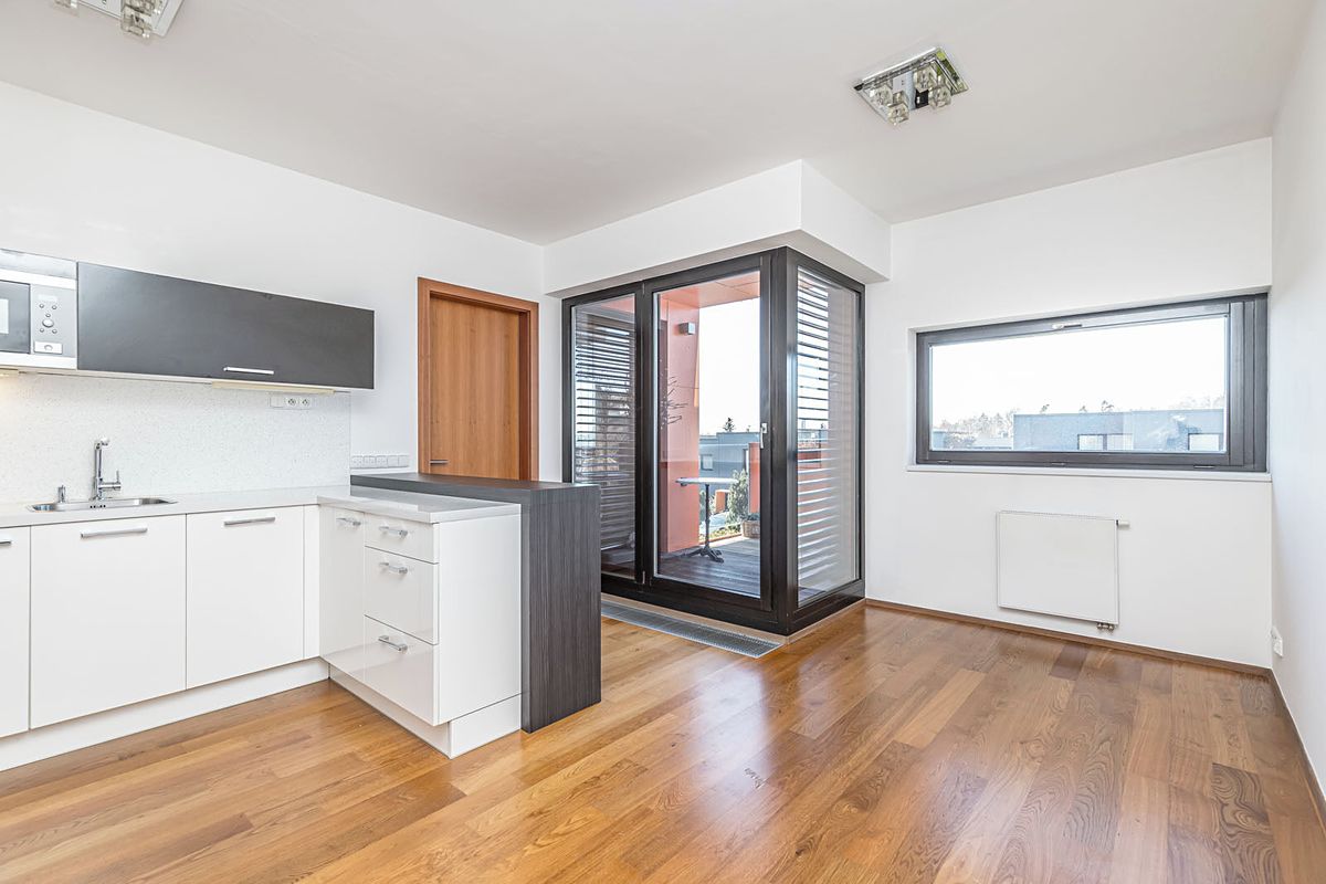 Prodej bytu 2+kk 45 m², Praha – fotka 1 z 3