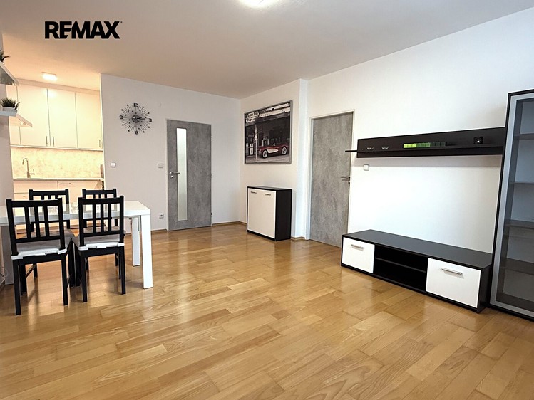 Квартира 3+kk в оренду, 68 м² (4 з 13)
