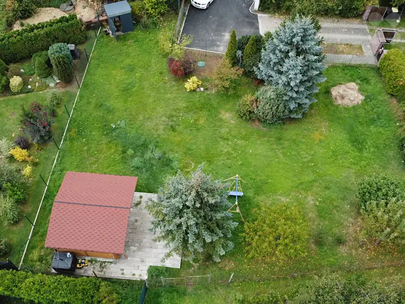 Pronájem stavebního pozemku 650 m², Chrást – náhled fotky 3