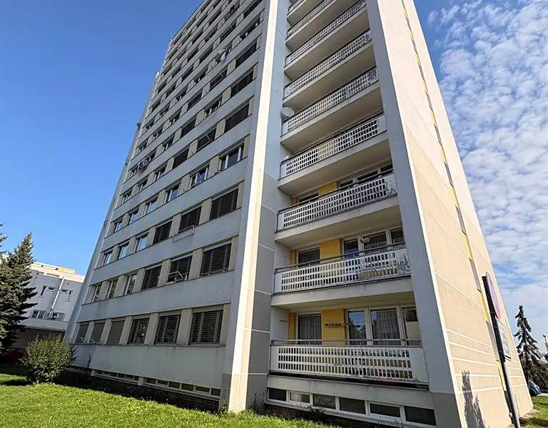 Pronájem bytu 2+1 54 m², Hradec Králové – náhled fotky 2