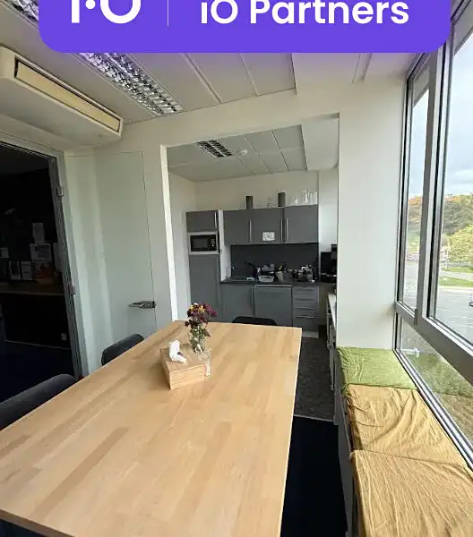 Pronájem kanceláře 274 m², Praha – náhled fotky 3