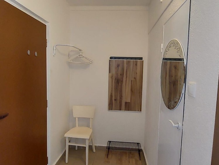 Prodej bytu 1+1, 27 m² (7 z 14)