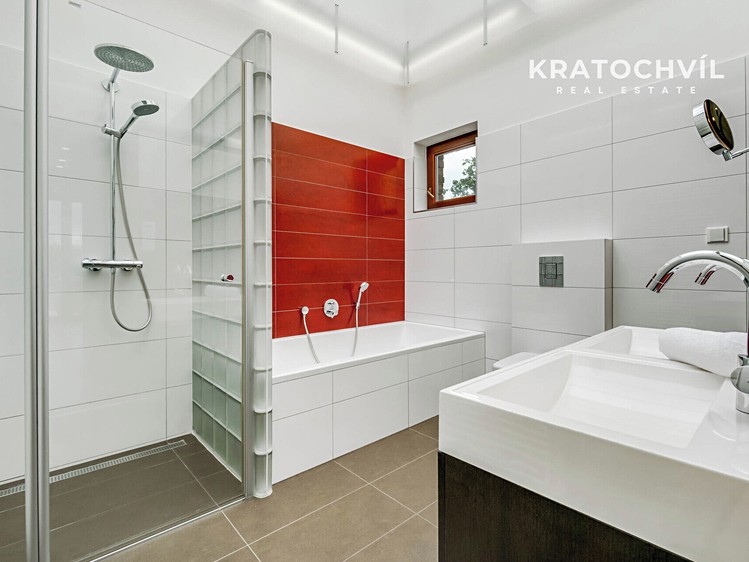 Haus zum Kauf, 674 m² (42 von 80)