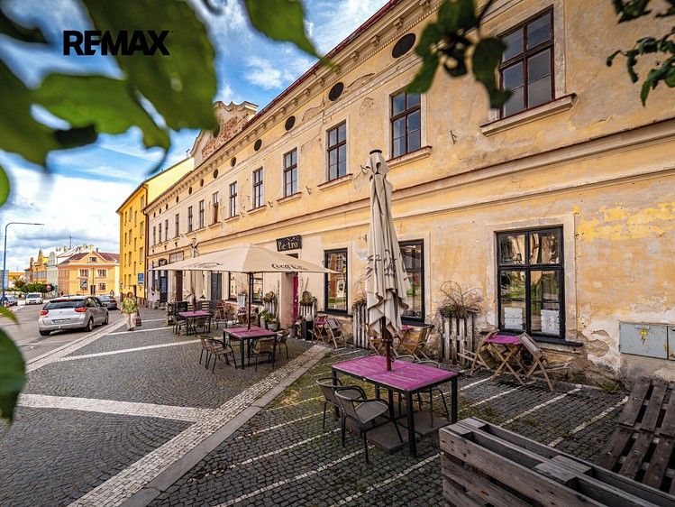 Prodej komerčního prostoru, 1 123 m² (6 z 30)