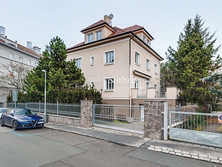 Pronájem domu, 560 m² (18 z 19)