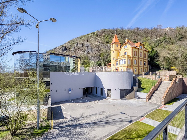 Pronájem komerčního prostoru, 1 500 m² (57 z 61)