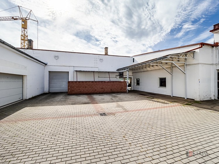 Prodej komerčního prostoru, 902 m² (22 z 25)