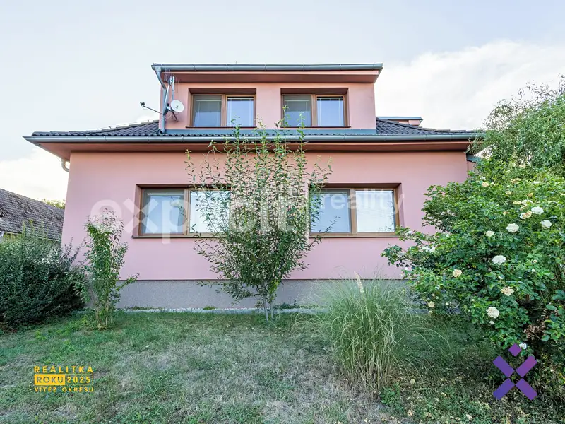 Prodej rodinného domu 145 m², pozemek 1539 m², Fryšták – náhled fotky 1