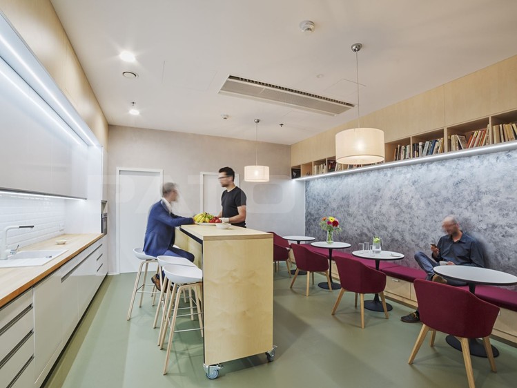Pronájem komerčního prostoru, 1 292 m² (13 z 16)